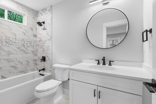 Building Photo - 22 James St