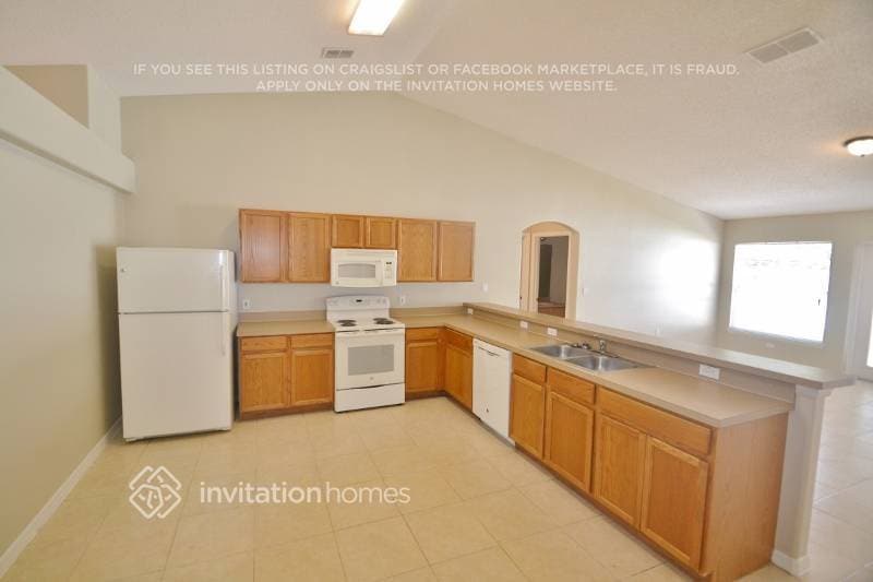 Building Photo - 936 Delano Ct