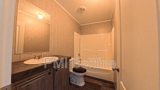 Building Photo - 166 Clonts Rd