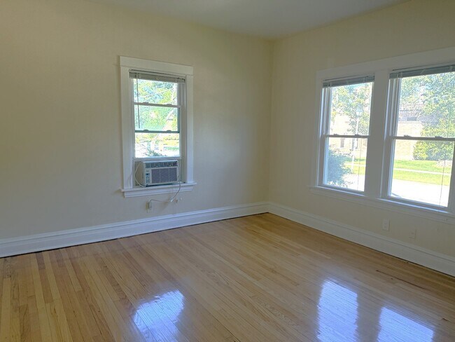 Building Photo - 544 Arlington Ave
