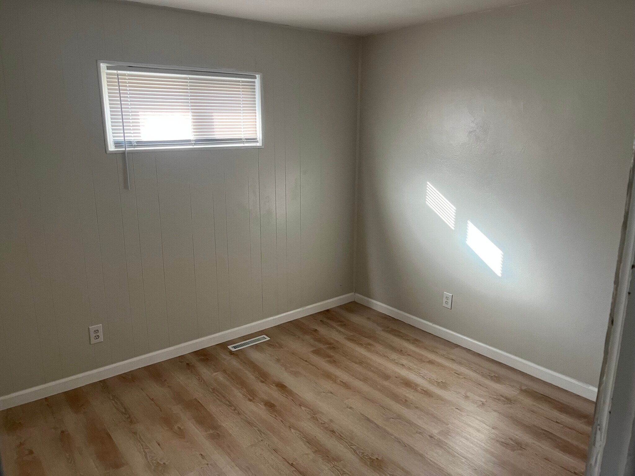 Building Photo - 312 Treasure St