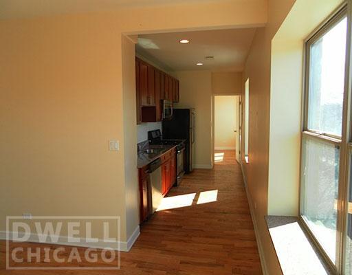 Building Photo - 2040 W Touhy Ave