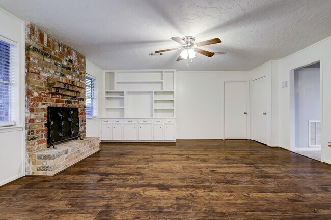 Building Photo - 12346 Huntington Venture Dr
