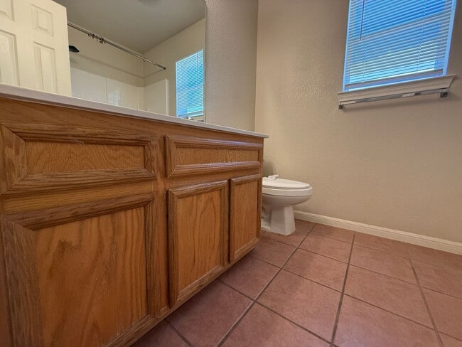 Building Photo - 222 Nolan Ridge Dr