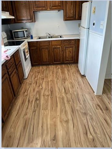 Kitchen - 82 E Main St