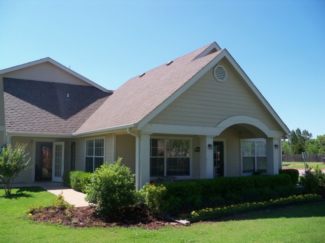 Welcome to the Gardens at Pryor Creek Apartments - Gardens at Pryor Creek