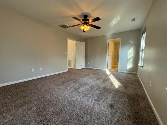 Building Photo - 115 Fortress Dr