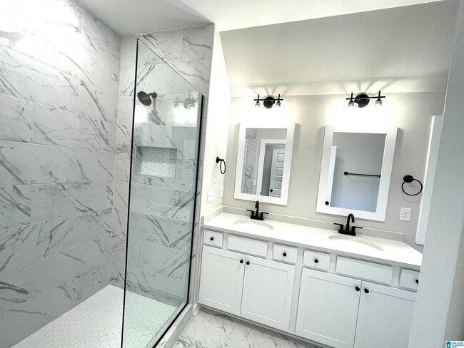 Building Photo - 4767 Silas Ave