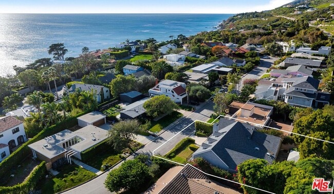 Building Photo - 31763 Cottontail Ln