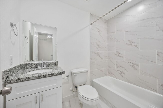 Building Photo - Brand New! Stunning 2-Story Unit