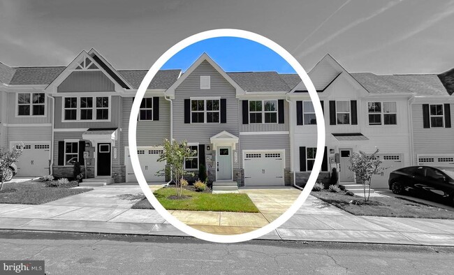 Building Photo - 23052 Wetstone Ln