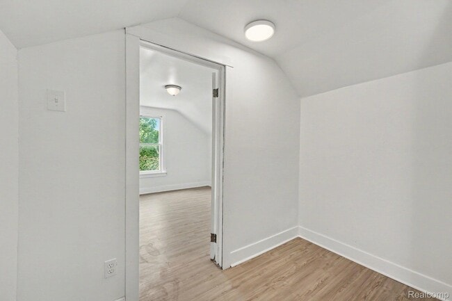 Building Photo - 15224 Rossini Dr