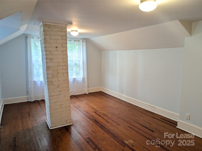 Building Photo - 134 Langtree Rd