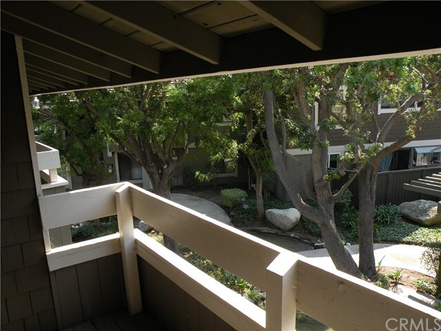 Building Photo - 40 Streamwood