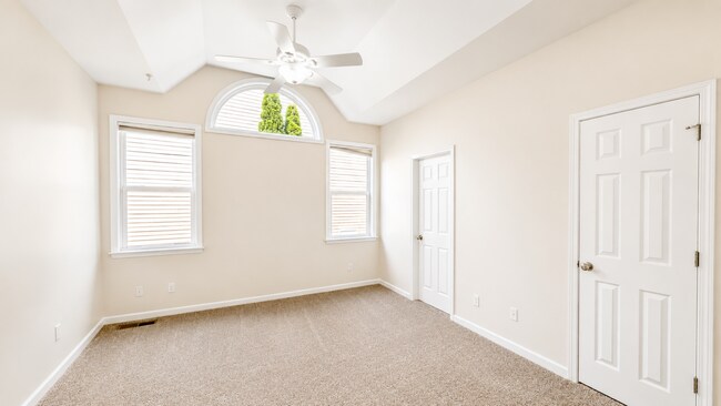 Building Photo - 106 Woodcreek Cir