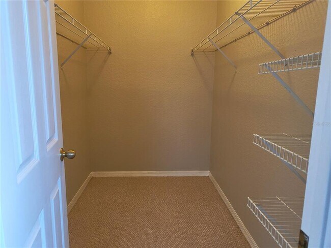 Building Photo - 826 Grand Regency Pointe