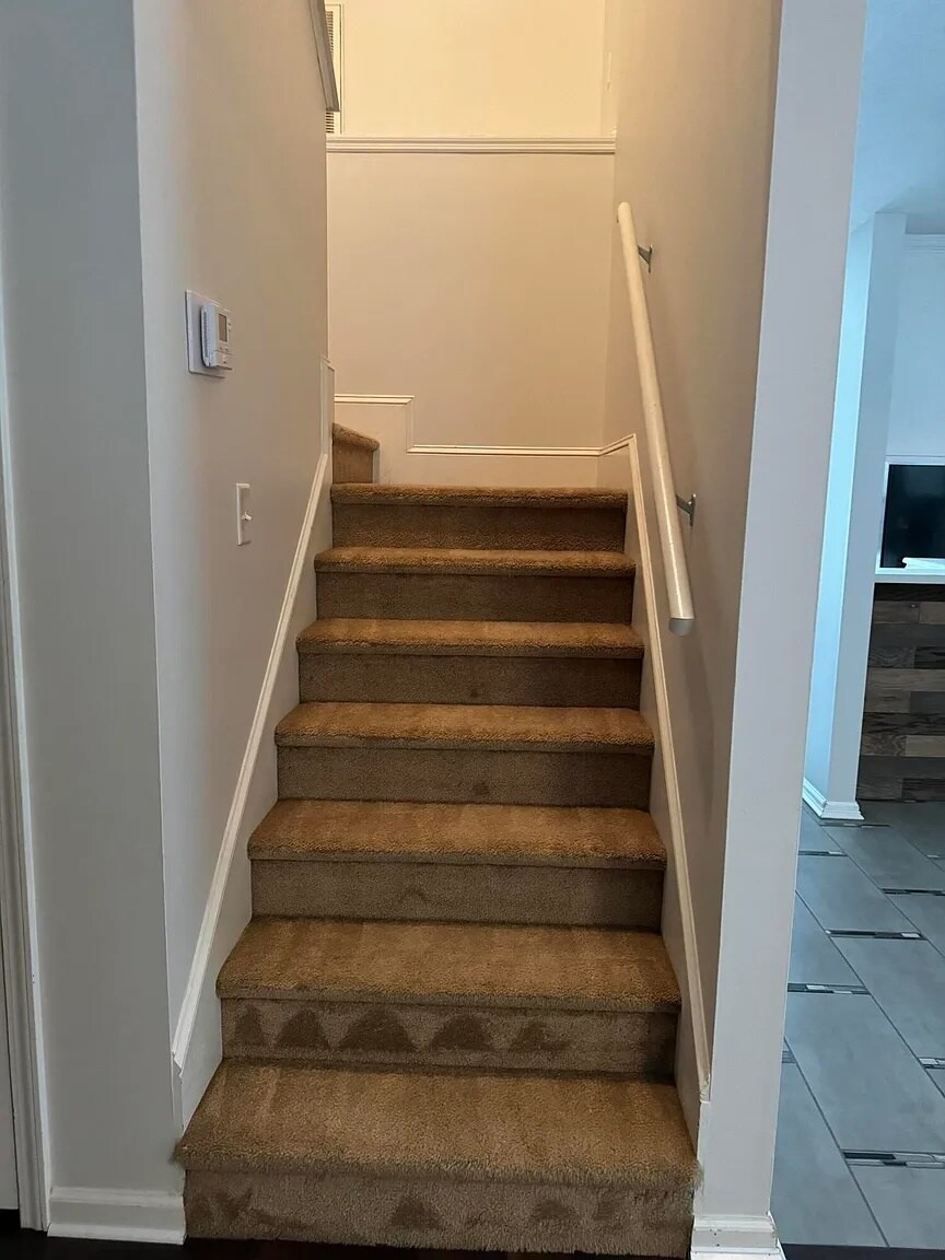 Building Photo - 1959 Shoreline Dr