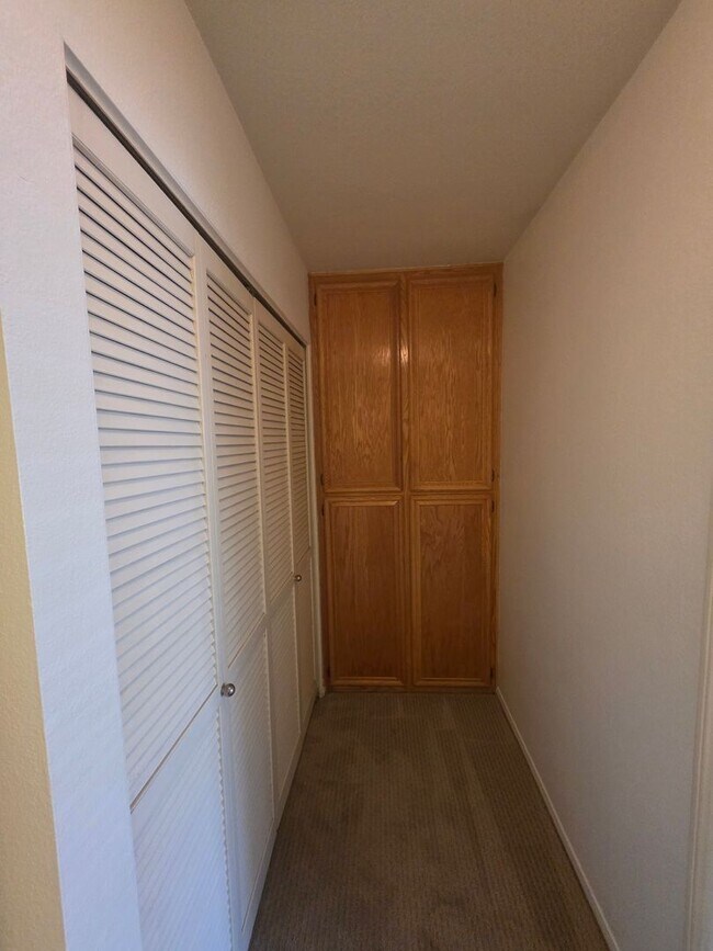 Building Photo - Gated Community~$2,595~ 2 Bed/2.5 Bath End Unit Townhome.
