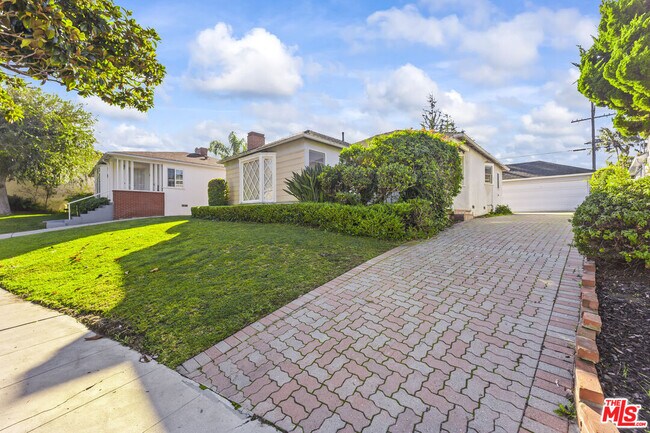 Building Photo - 5908 Abernathy Dr