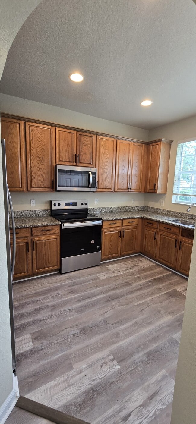 Building Photo - 4997 Town Terrace S