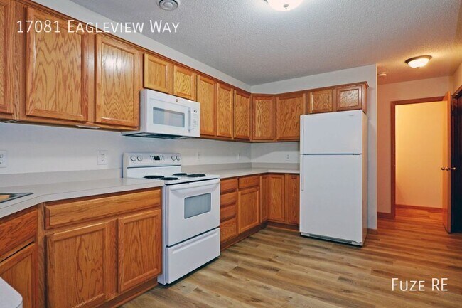 Building Photo - 17081 Eagleview Way