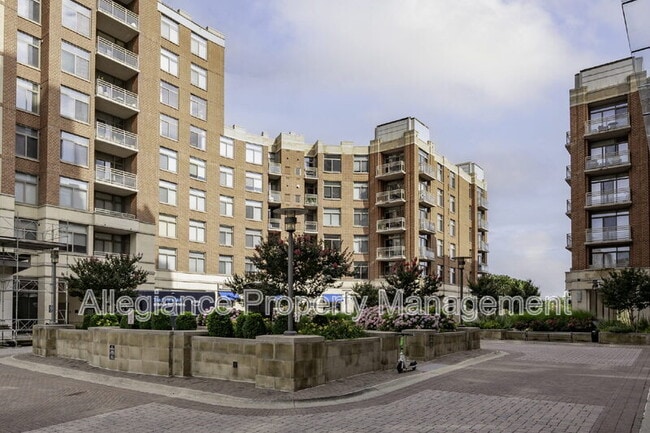 Building Photo - 3600 S Glebe Rd