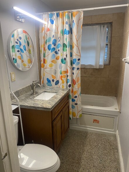 Building Photo - 3336 De Armas St