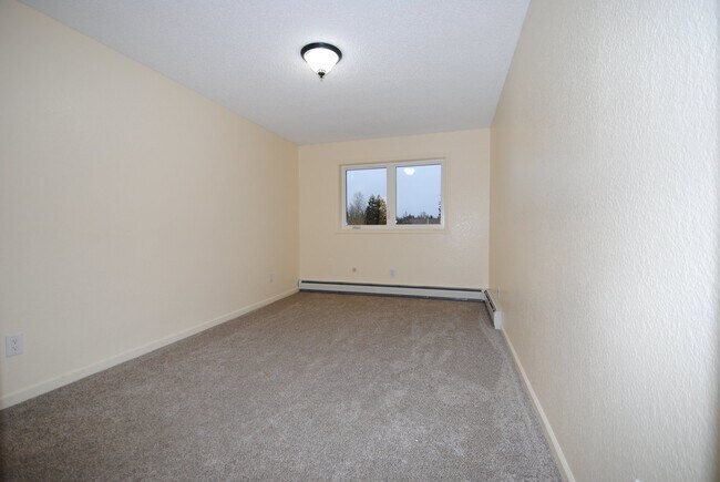Building Photo - 4922/4924 Princeton Drive