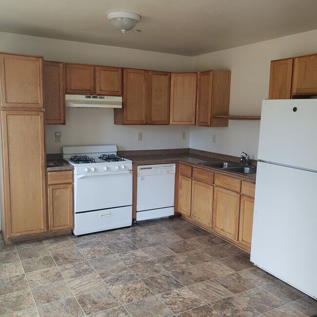 Building Photo - big720