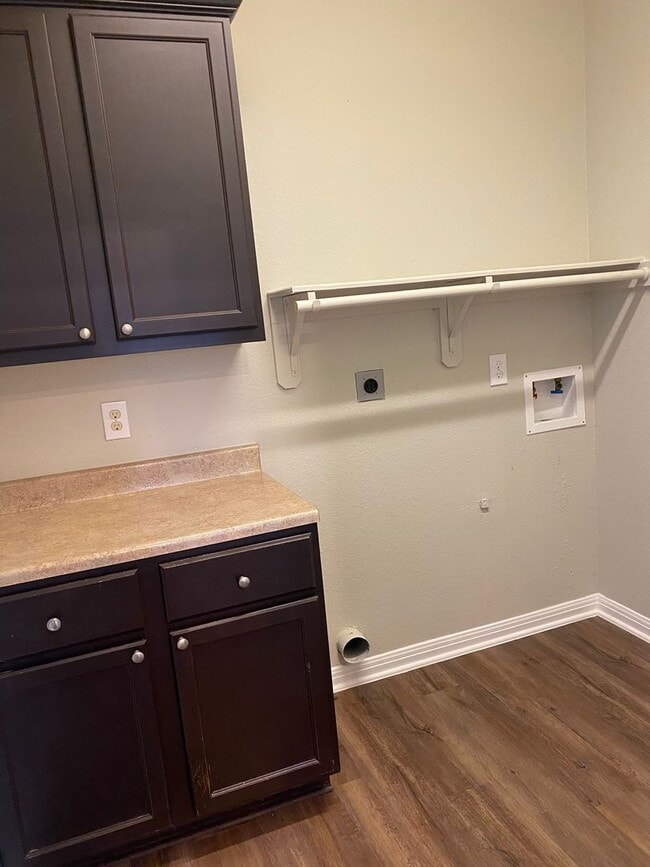 Building Photo - Charming 2 BR / 2 BA Beaumont home — updat...