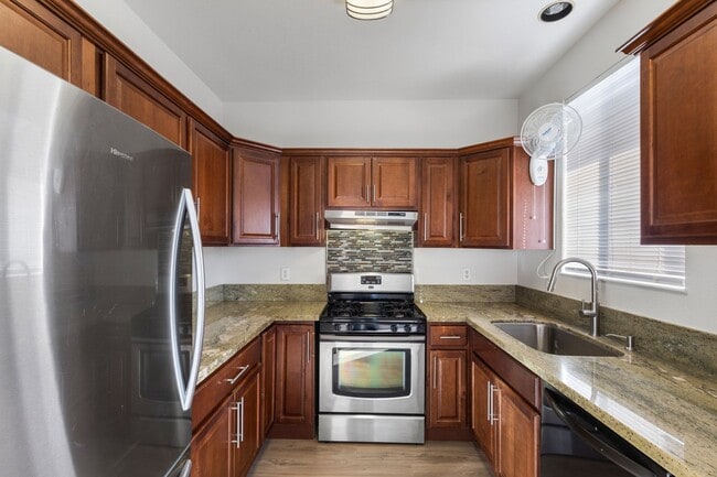 Building Photo - Bright & Updated 2BR Home in Kapolei | Solar, 2-Car Garage & Pet-Friendly Yard