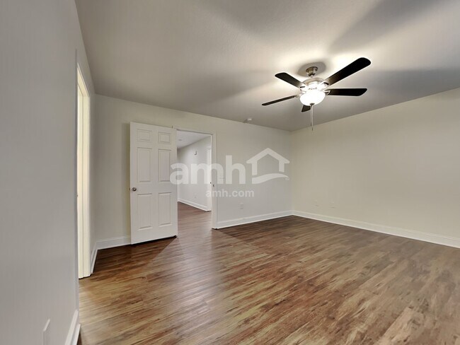 Building Photo - 2300 Madeline vine ln