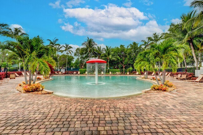 Building Photo - 748 Cresta Cir