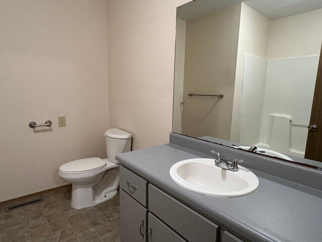 Building Photo - South Springfield Rental