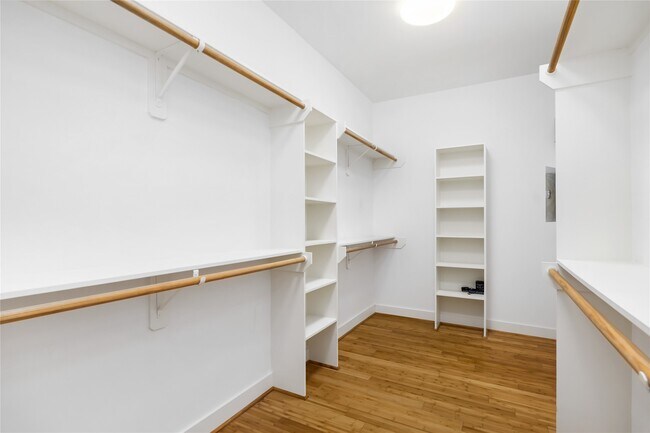 Building Photo - 5012 Cornish St