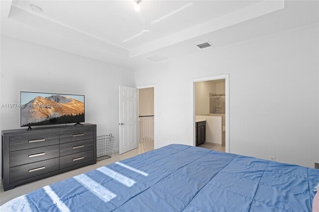 Building Photo - 2380 NE 1st St