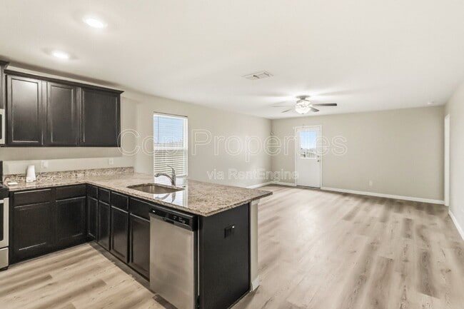 Building Photo - 15027 Harbor Lndg