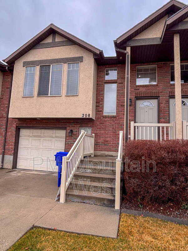 Building Photo - 208 Lyman Ln