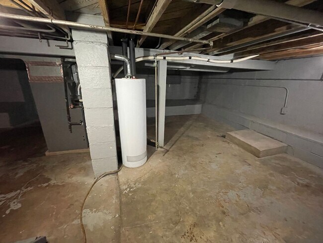 Building Photo - Florence/Minne Lusa 4 bed 2 bath house 160...