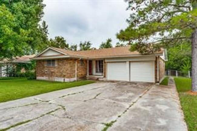 Building Photo - 6706 Flamingo Rd