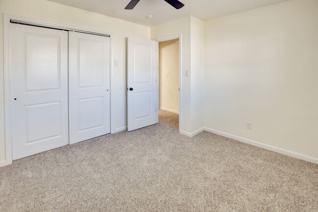 Building Photo - 2625 Harvard Dr