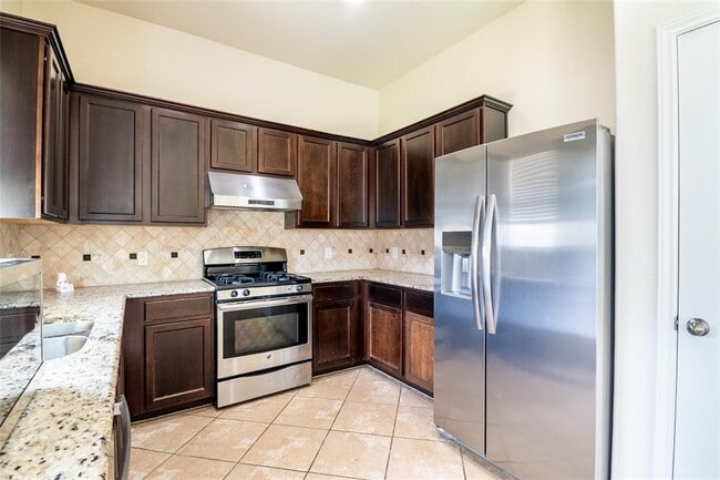 Building Photo - 13546 Smith Lake Ln