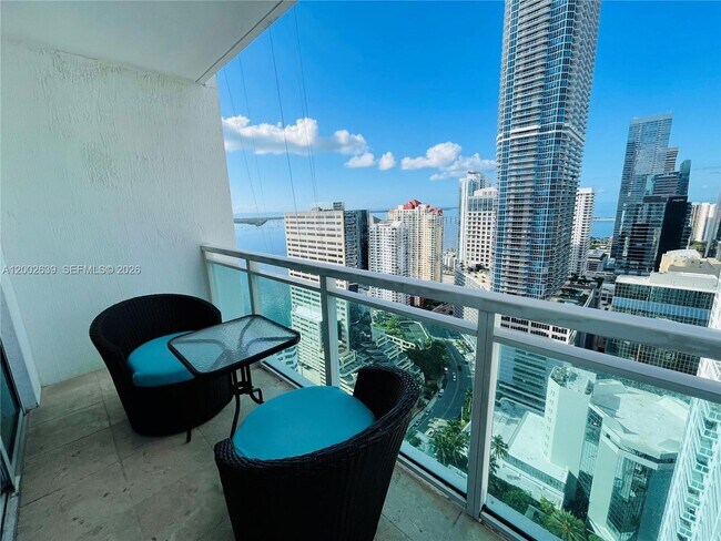 Building Photo - 950 Brickell Bay Dr