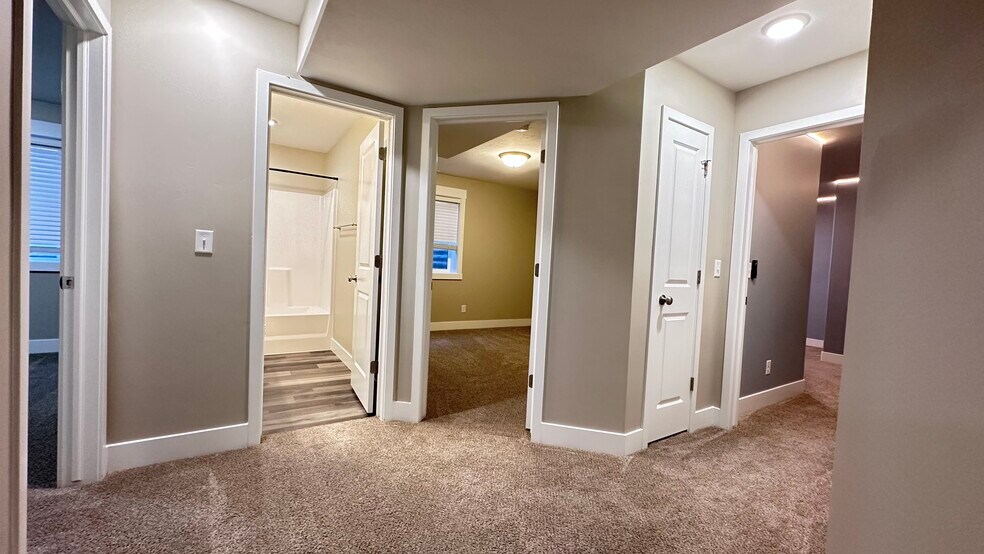 Building Photo - 2830 Blackwood