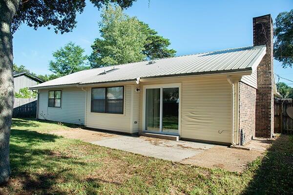 Building Photo - 127 Newcastle Cir
