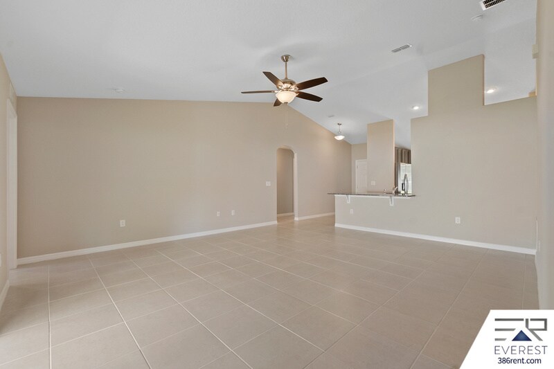 Building Photo - 23 Ryding Ln