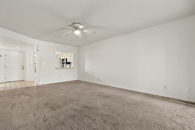 Building Photo - JK - Gulf access with dock and lift Boaters and Canal View Lover's Delight - 2 bedroom 2 bathroom...