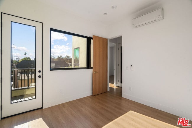 Building Photo - 3909 W Exposition Blvd