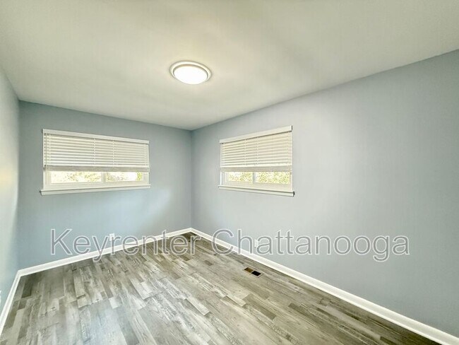 Building Photo - 33 Brumby Rd