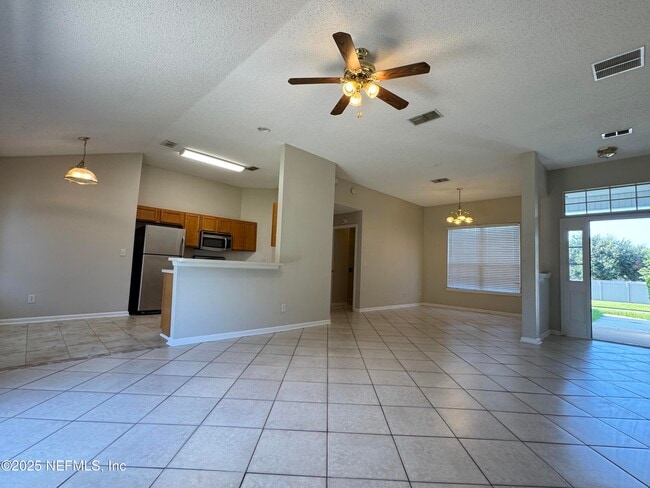 Building Photo - 6835 Otters Den Ct N